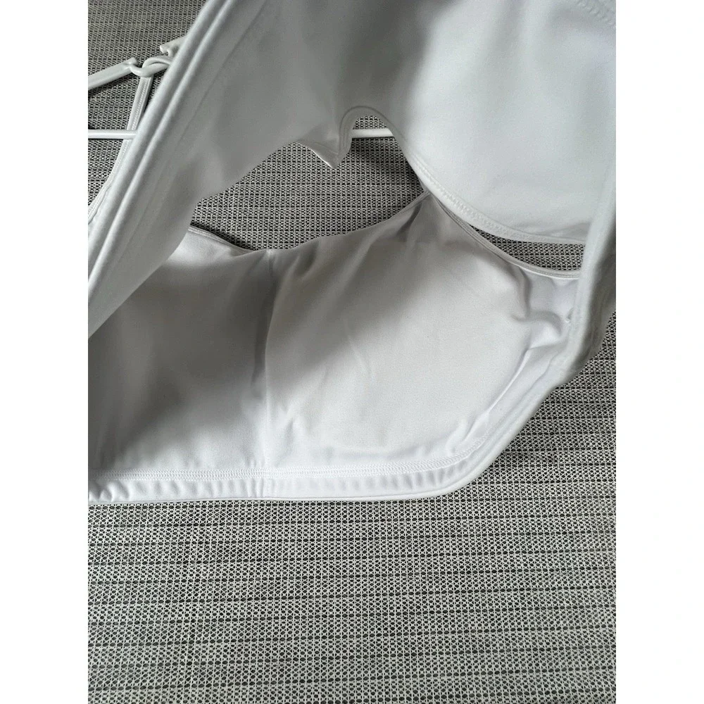 Sasunou Sports Bra Women Wireless Padded Crossback White XXL Gym & Training